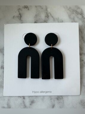 Arch & Disk Bohemian Black Drop Earrings